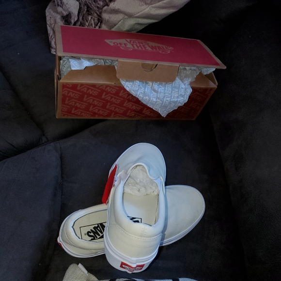 NEW Vans Slip-ons - Picture 4 of 6